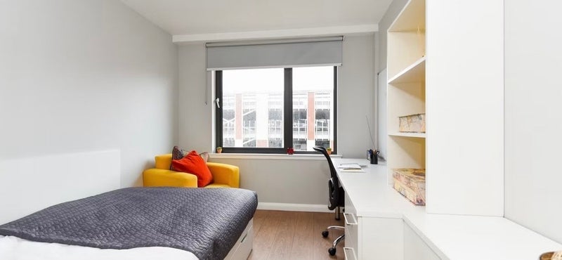 Room Duke Street in Glasgow