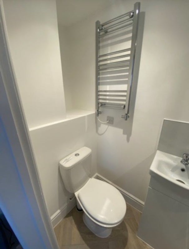 Room Beauley Road in Bristol