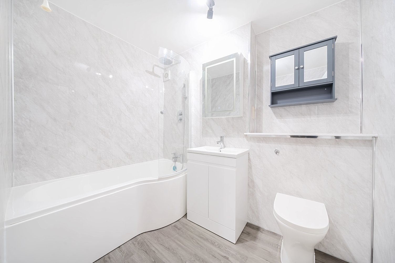 Flat Meadway in Greater London