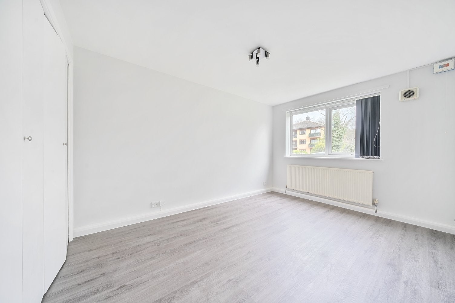 Flat Meadway in Greater London