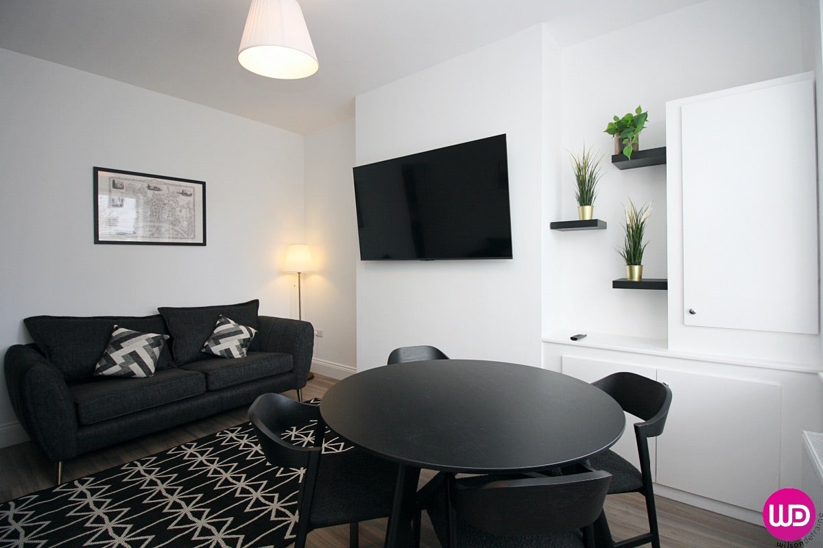 Flat St Lawrence Square in Newcastle upon Tyne