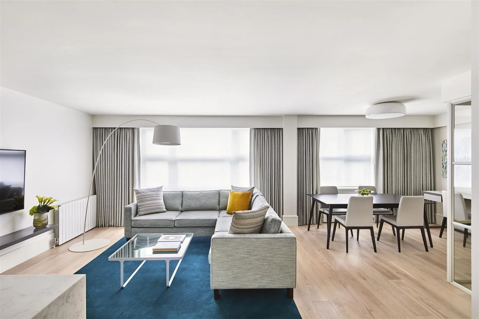 Flat Hertford Street in City of Westminster