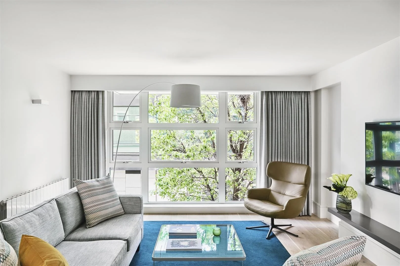 Flat Hertford Street in City of Westminster