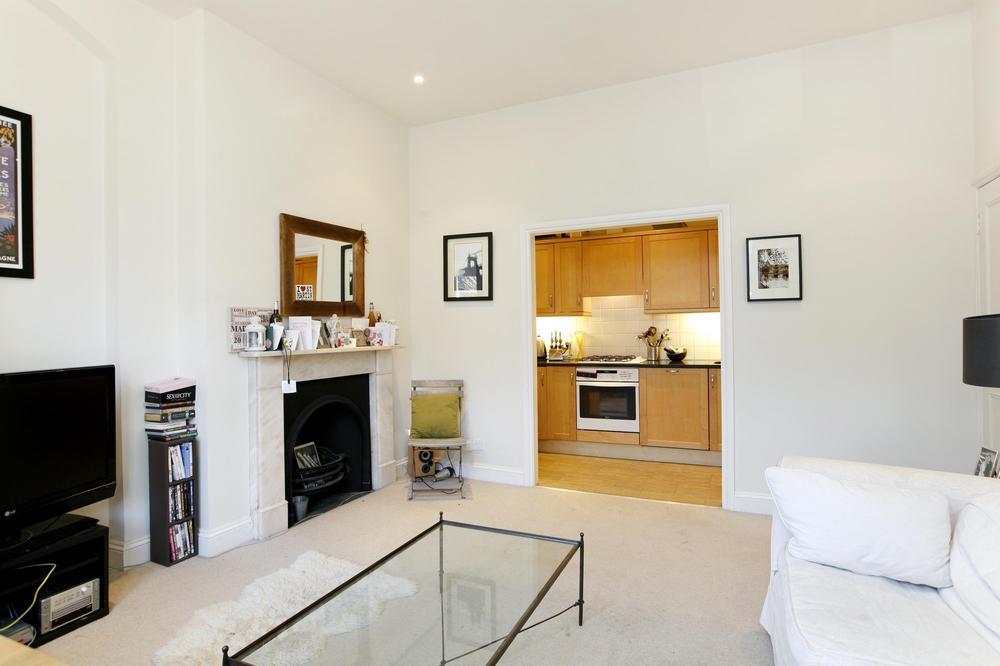 Flat Gloucester Terrace in City of Westminster