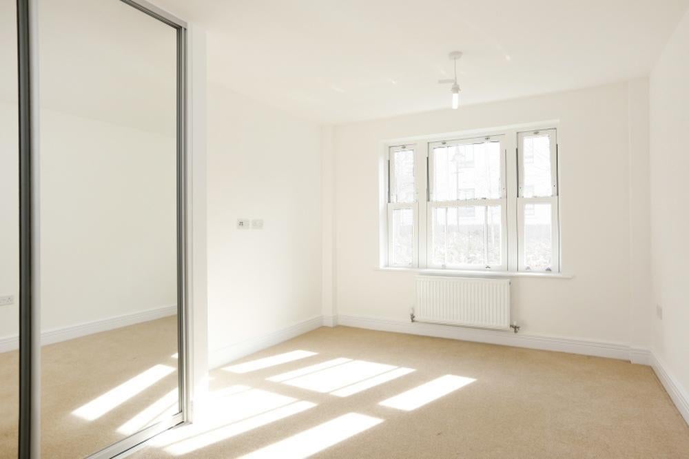Flat Gloucester Terrace in City of Westminster