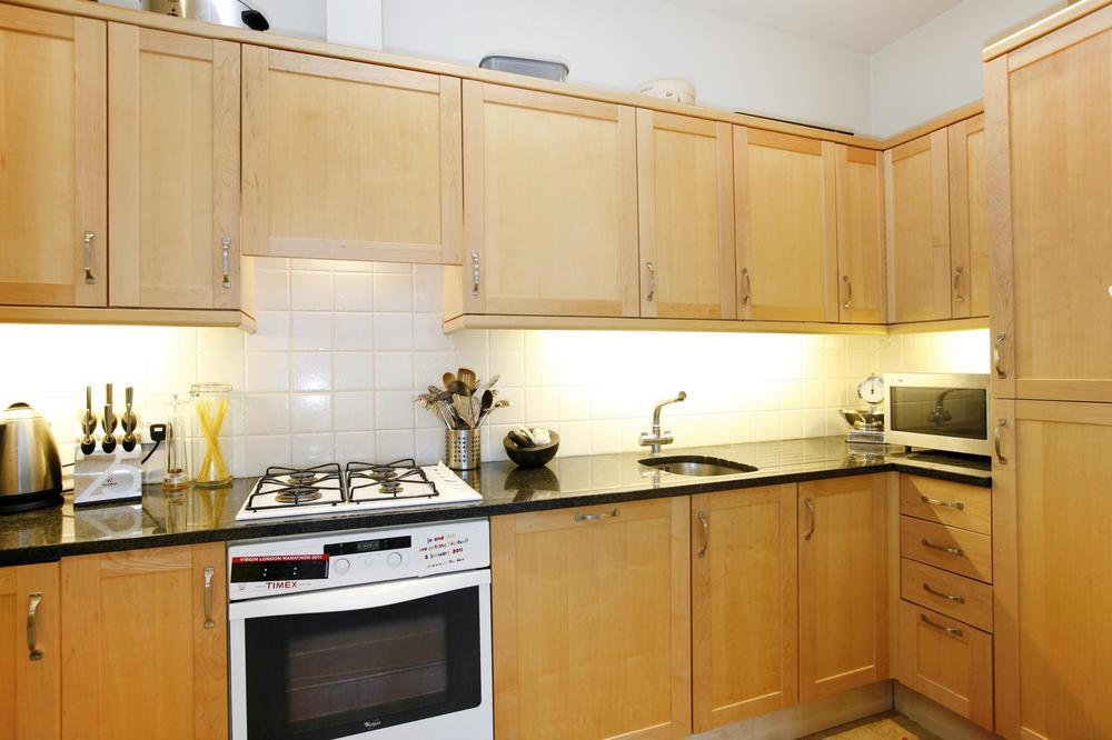 Flat Gloucester Terrace in City of Westminster