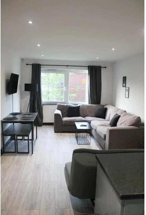 Flat Denmark Road in Manchester