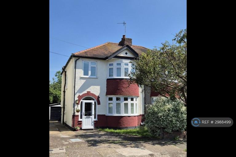 House Sunnymede Avenue in Epsom and Ewell