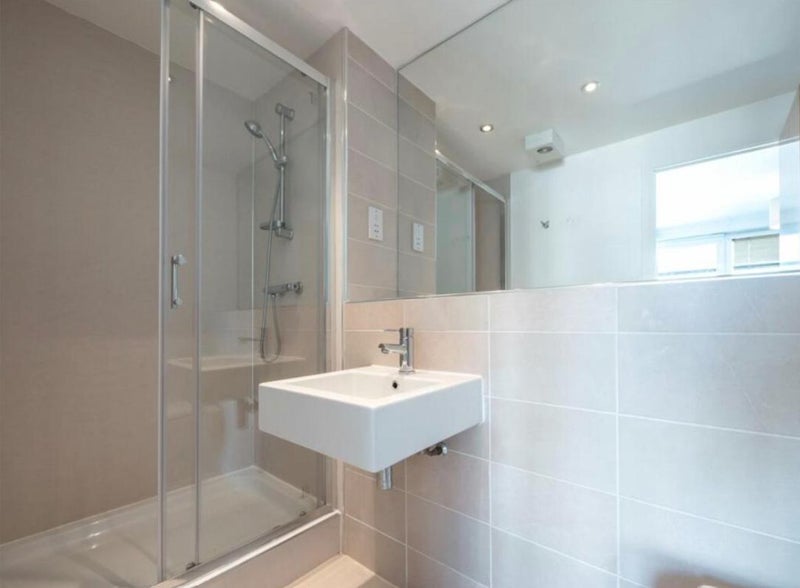 Room East Pilton Farm Avenue in City of Edinburgh