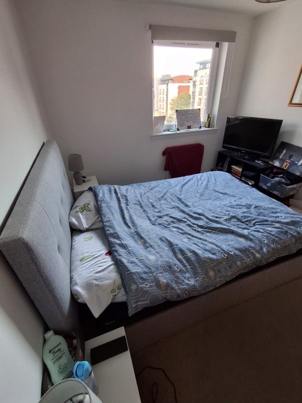 Room East Pilton Farm Avenue in City of Edinburgh