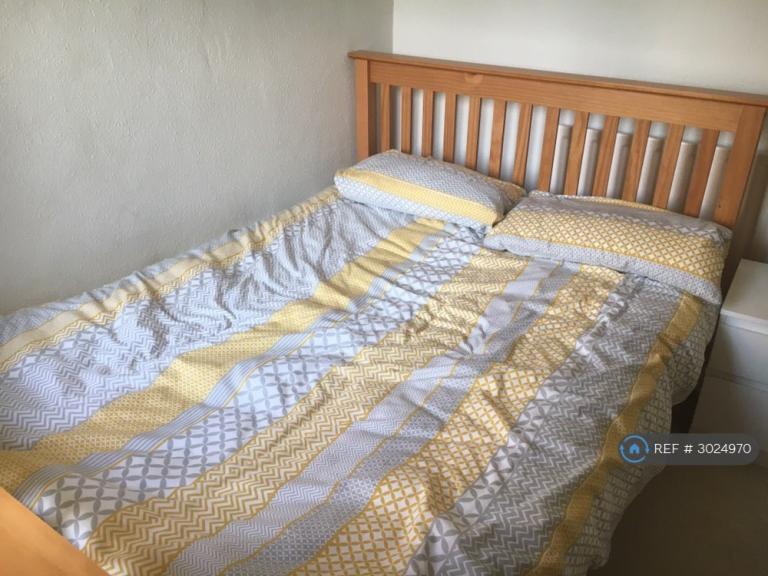 Room Tachbrook Road in Greater London