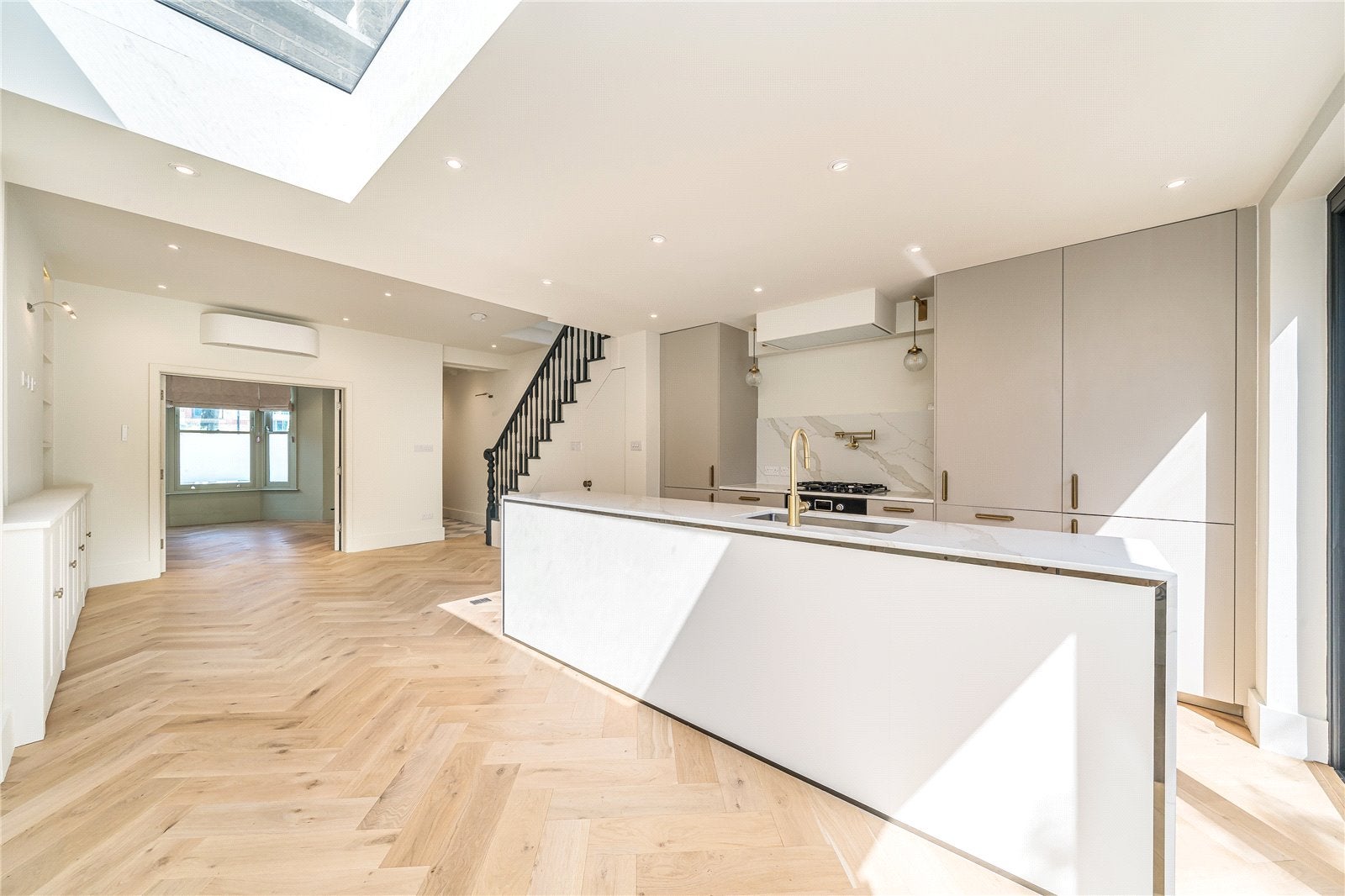 Flat Dartmouth Park Hill in Greater London