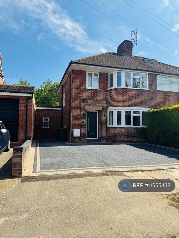 House Cheyneys Avenue in Greater London