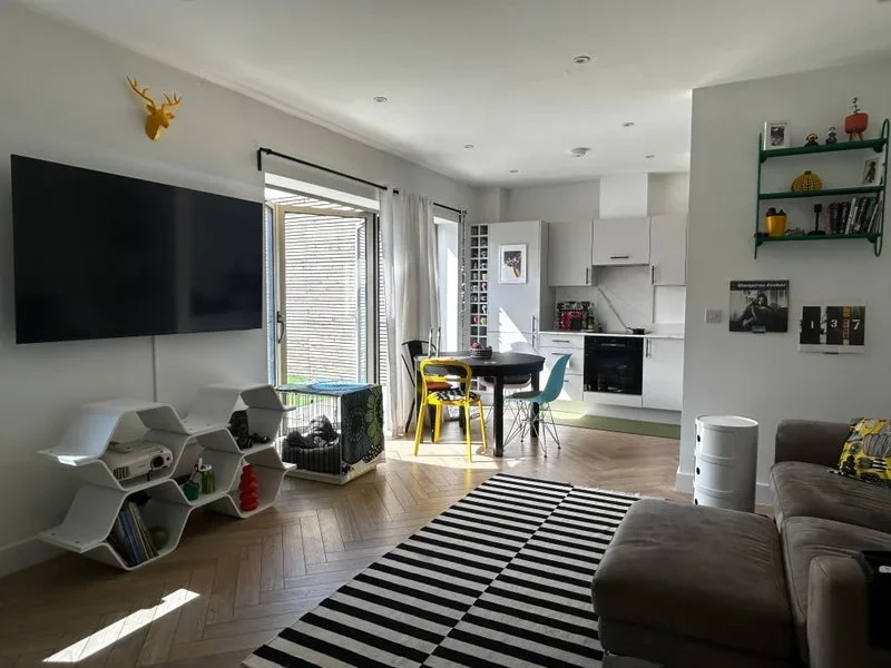 Room Stanstead Road in Greater London