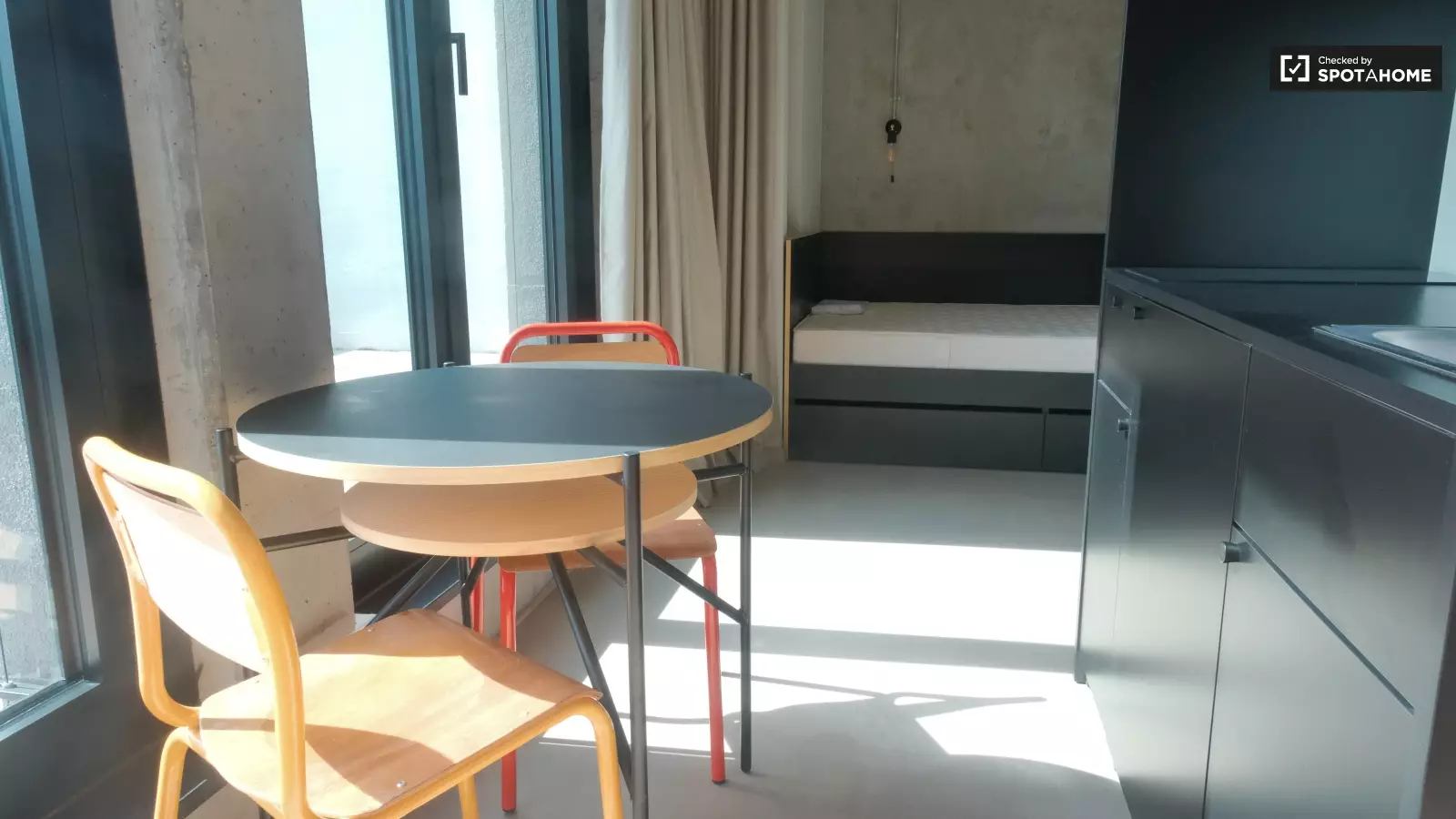Wohnung Marie-Curie-Straße in Frankfurt am Main