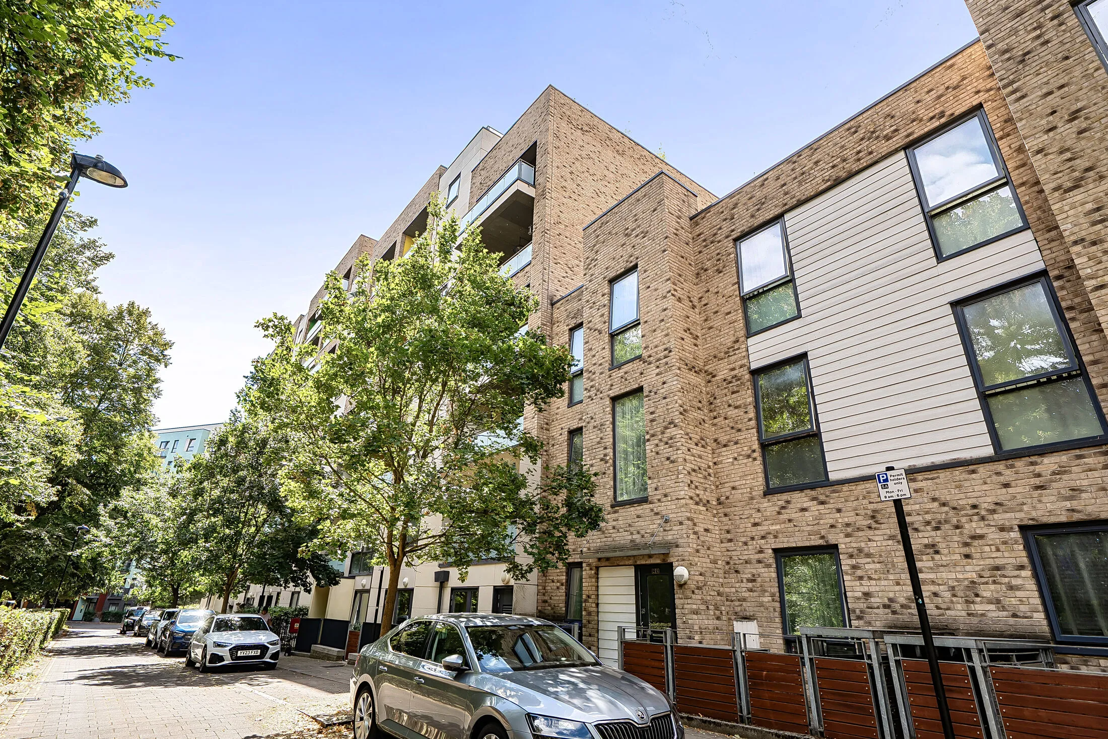 Flat All Saints Road in Greater London