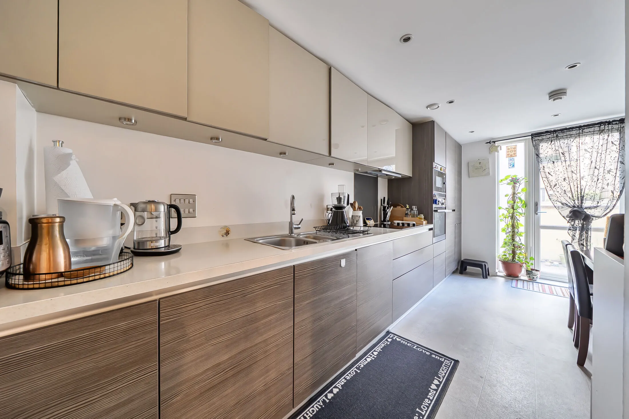Flat All Saints Road in Greater London