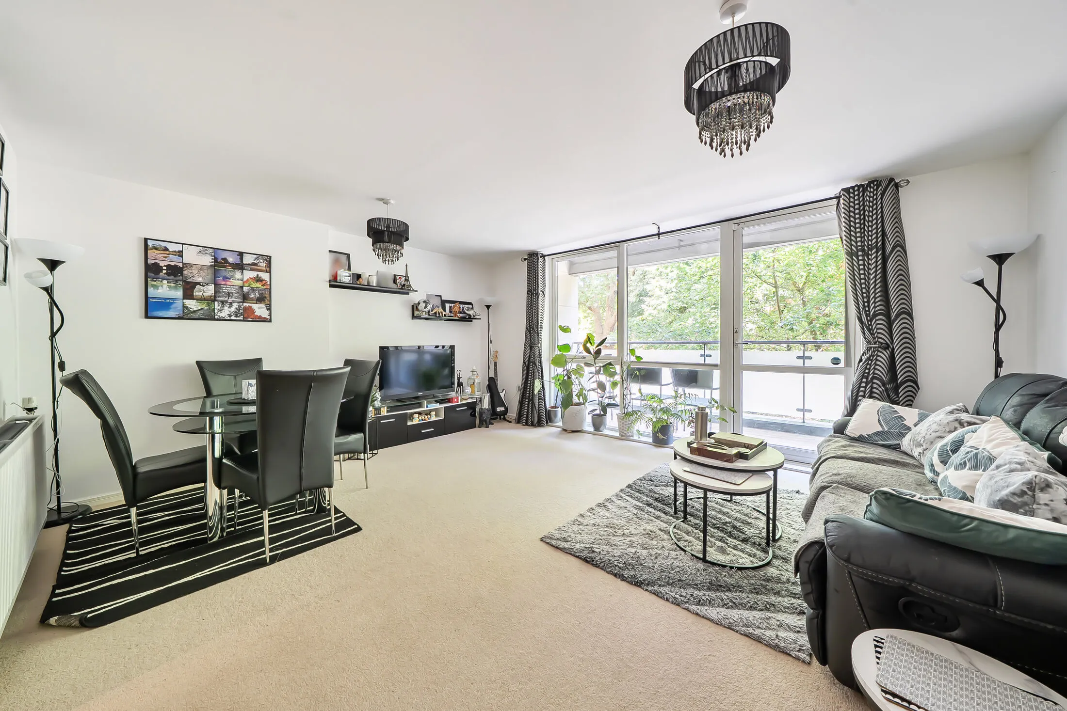 Flat All Saints Road in Greater London