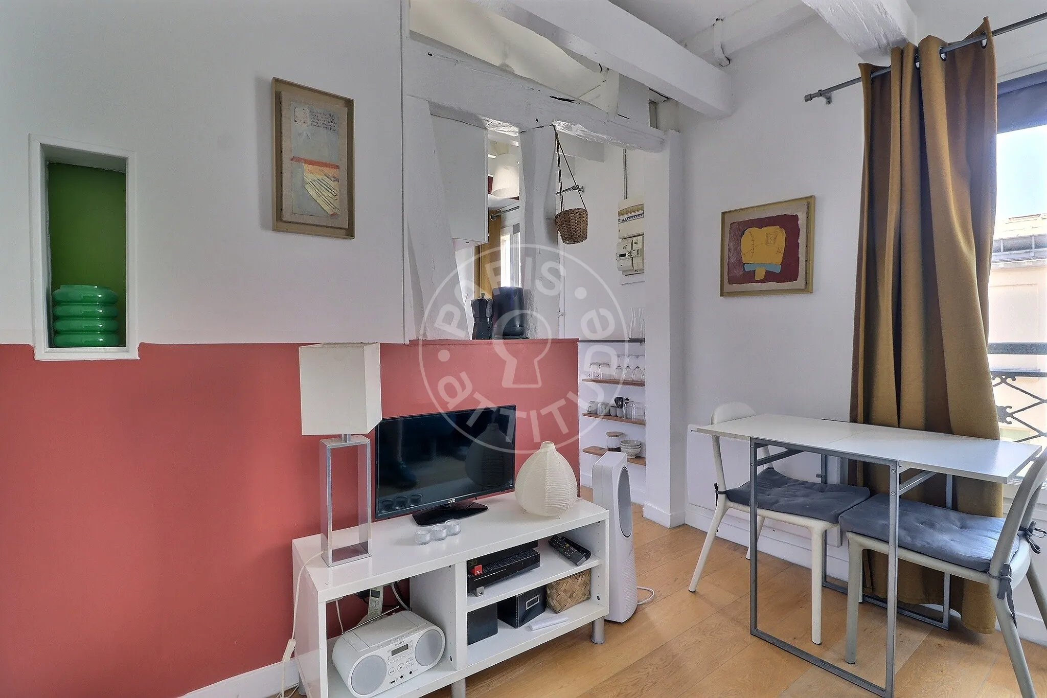 Flat Rue des Haudriettes in Paris