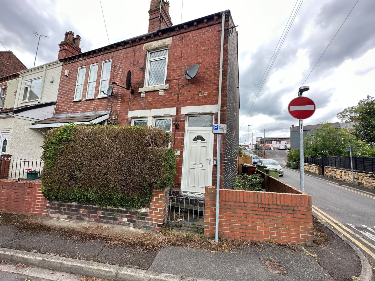House Thackray Lane in Wakefield