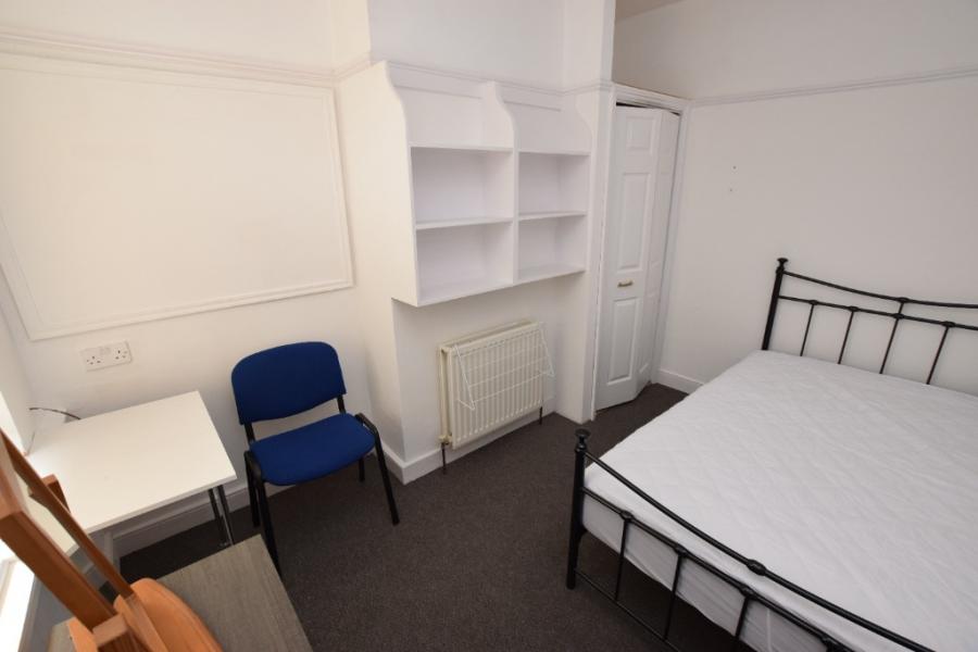 Room Cranstoun Street in Northampton