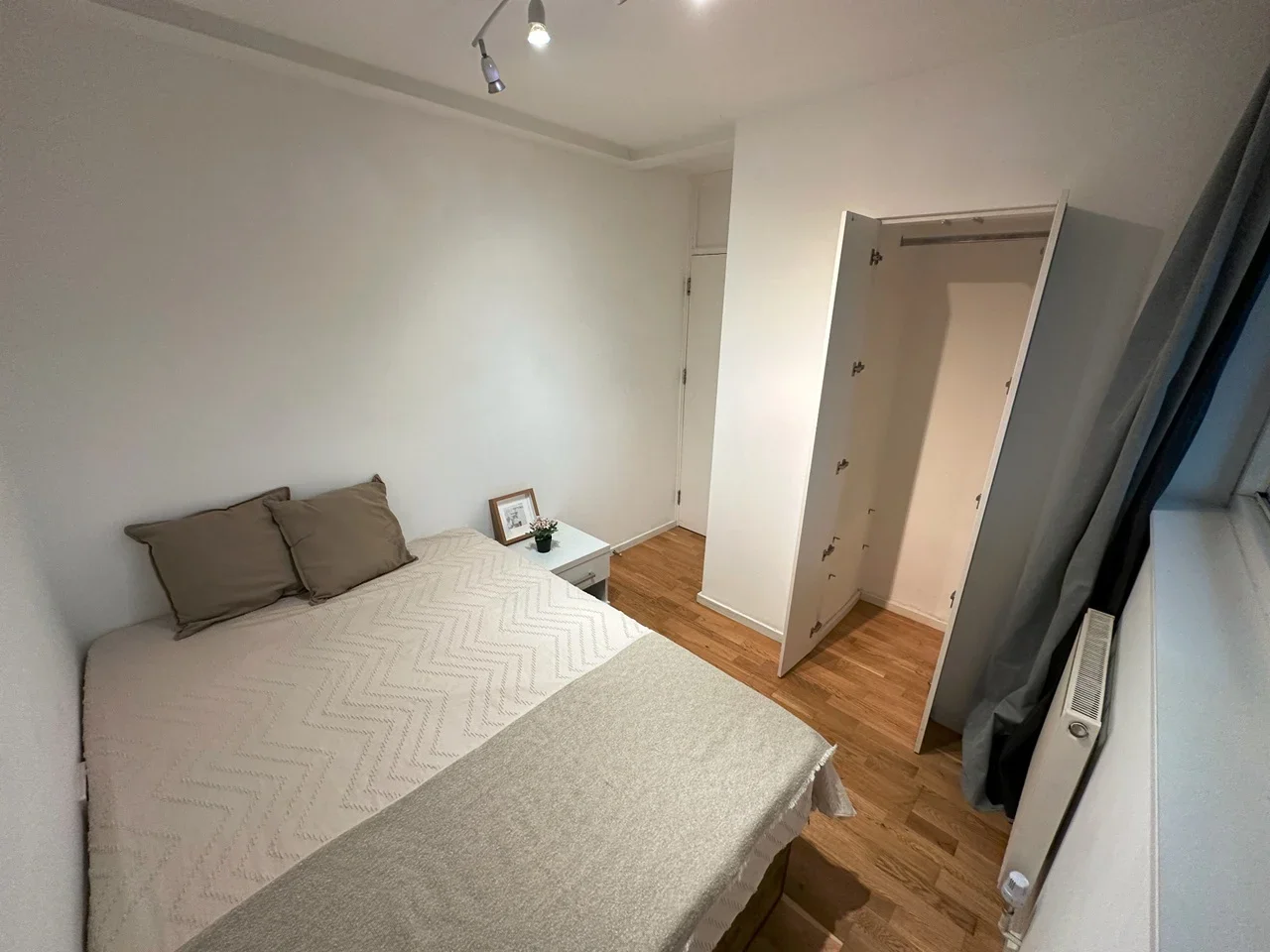 Room Watford Close in Greater London