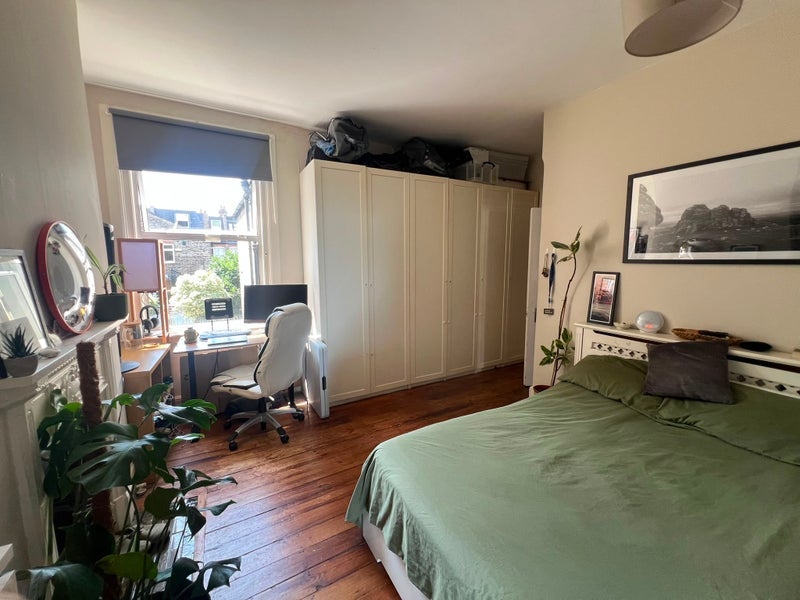 Room Oakmead Road in Greater London
