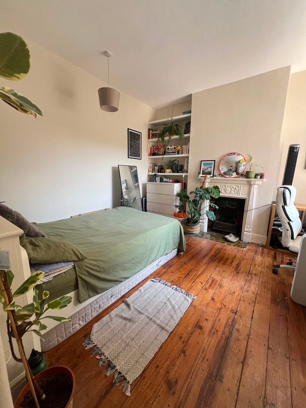 Room Oakmead Road in Greater London