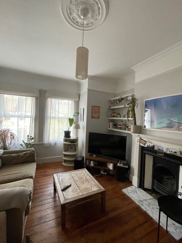 Room Oakmead Road in Greater London