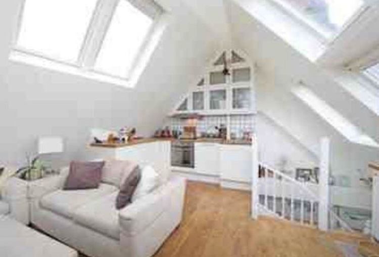 Room Fulham Palace Road in Greater London