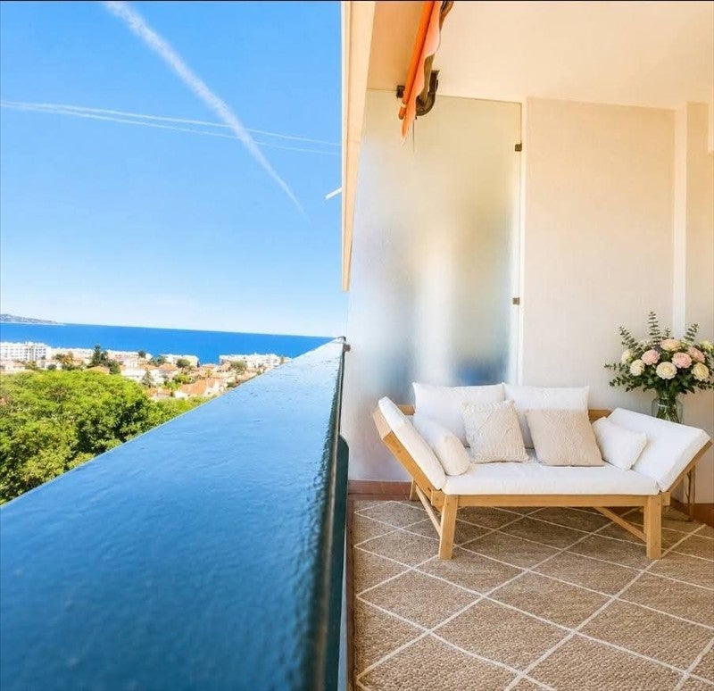 Appartement Rue Robert Latouche à Nice