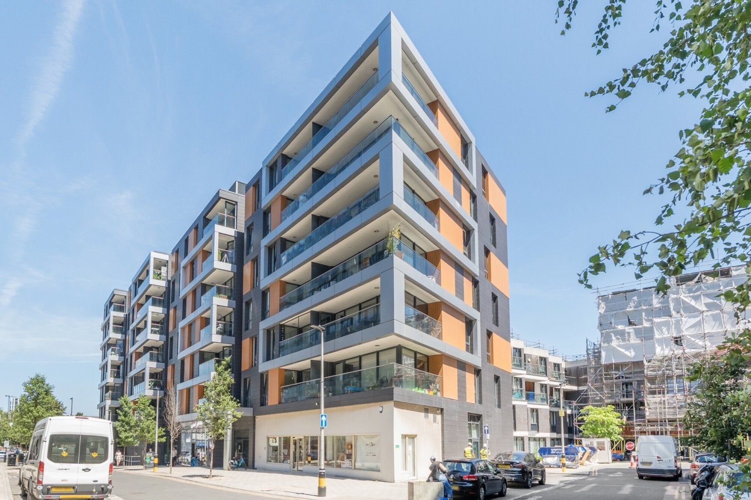 Flat Woolwich Road in Greater London