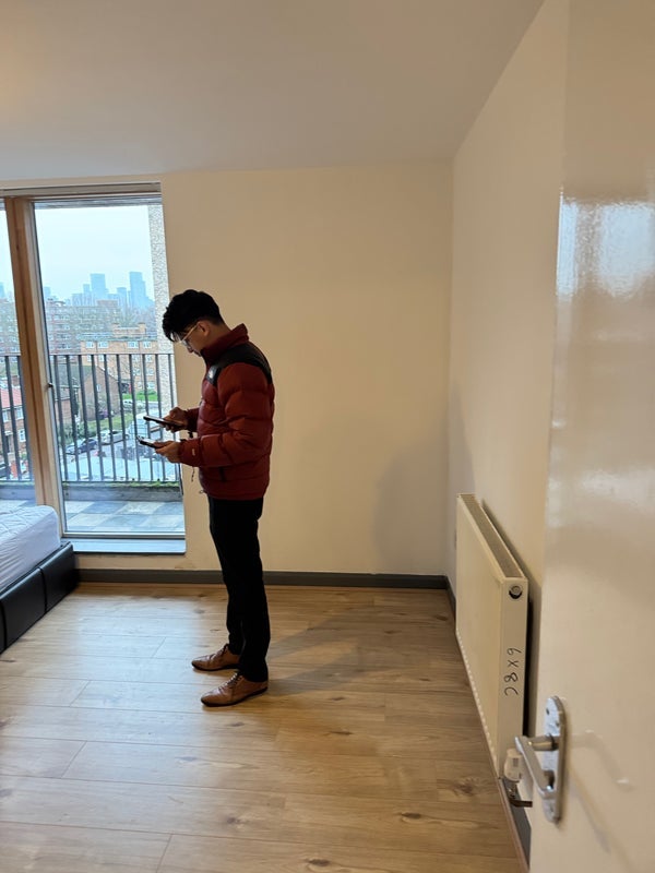 Room Whitechapel Road in Greater London