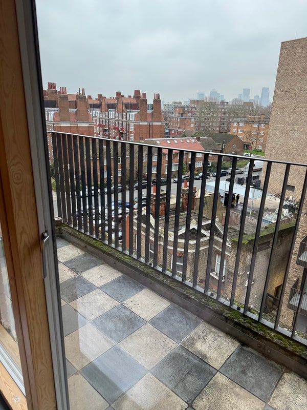 Room Whitechapel Road in Greater London