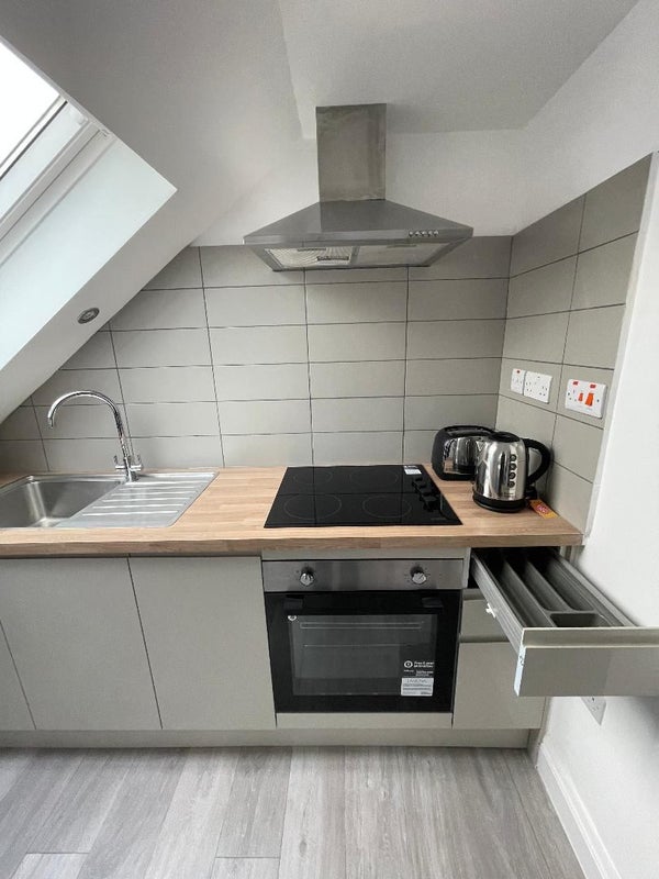 Room Henniker Gardens in Greater London