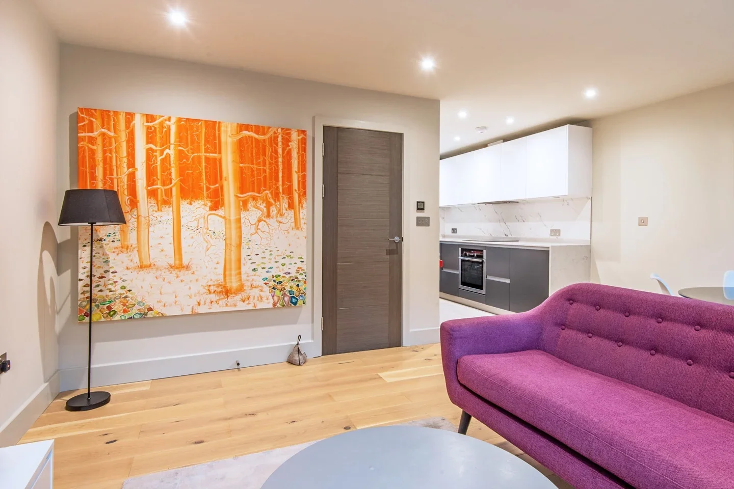 Flat Grove Vale in Greater London