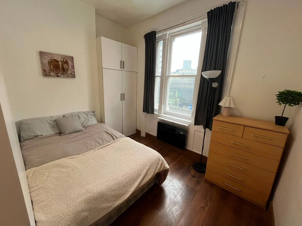 Flat Aldersgate Street in City of London
