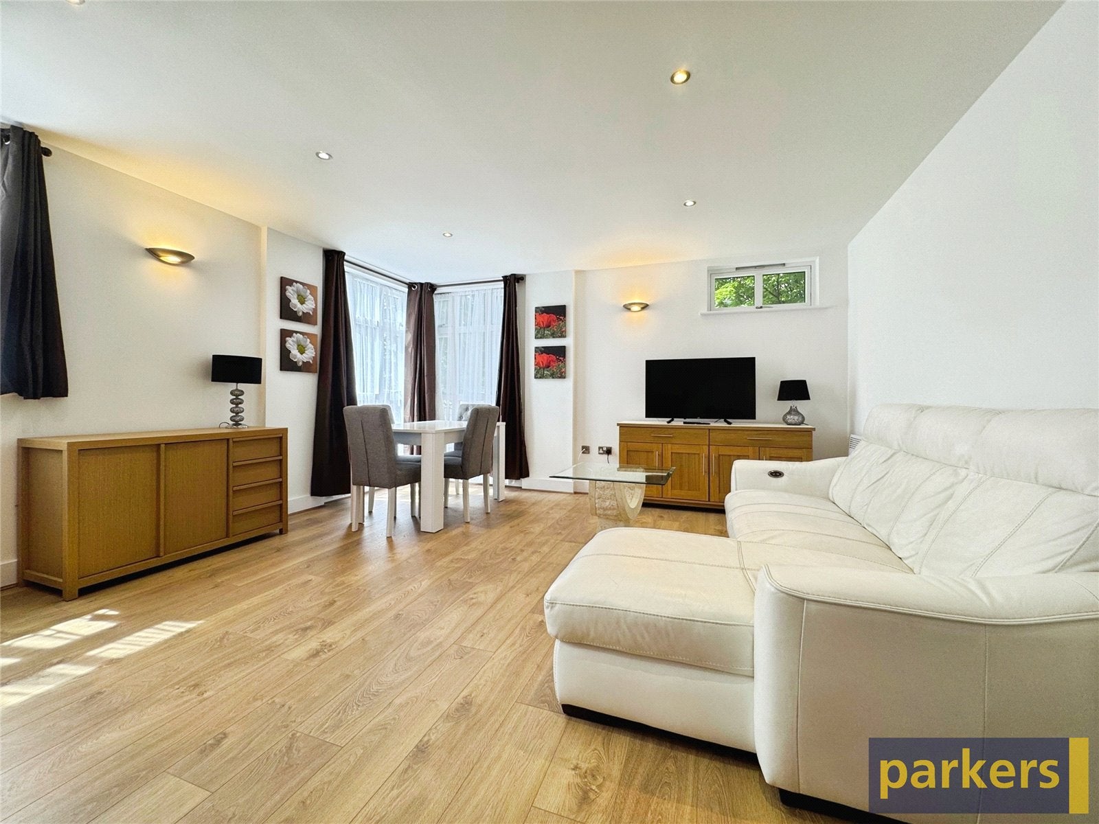 Flat Sackville Street in Reading