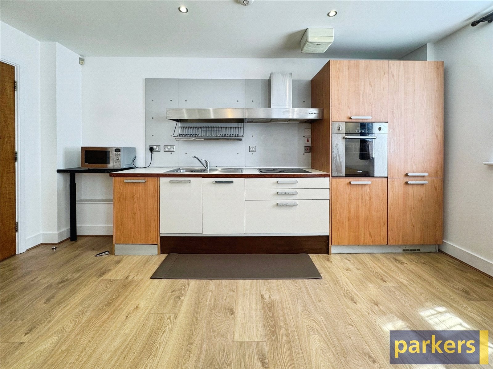 Flat Sackville Street in Reading