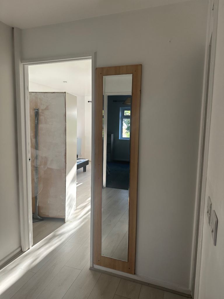 Room Whitley Close in Borough of Spelthorne