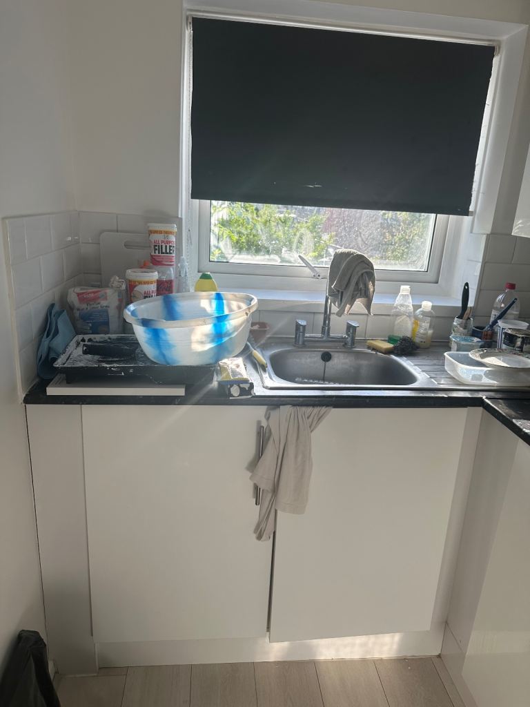 Room Whitley Close in Borough of Spelthorne