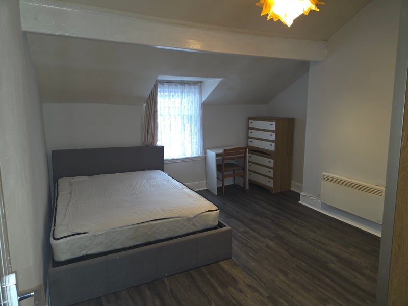 Room Fentham Road in Birmingham