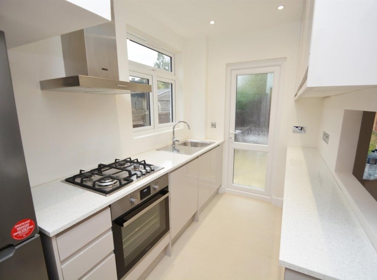 House Abercorn Crescent in Greater London