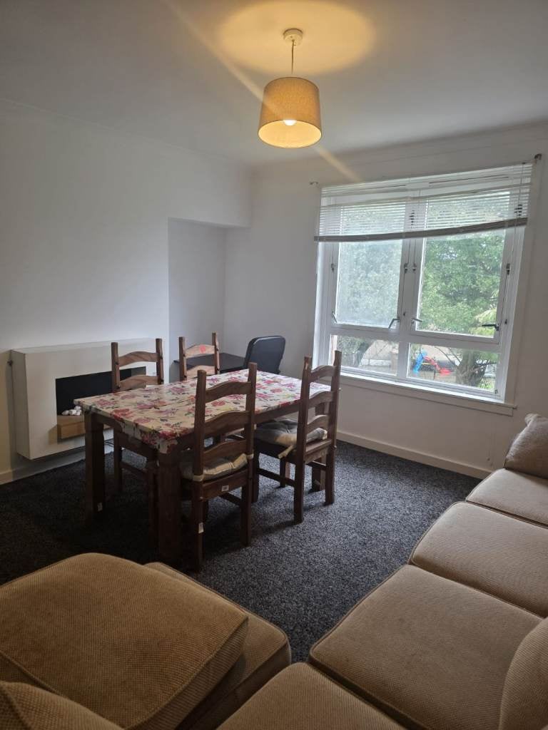 Flat Binend Road in Glasgow