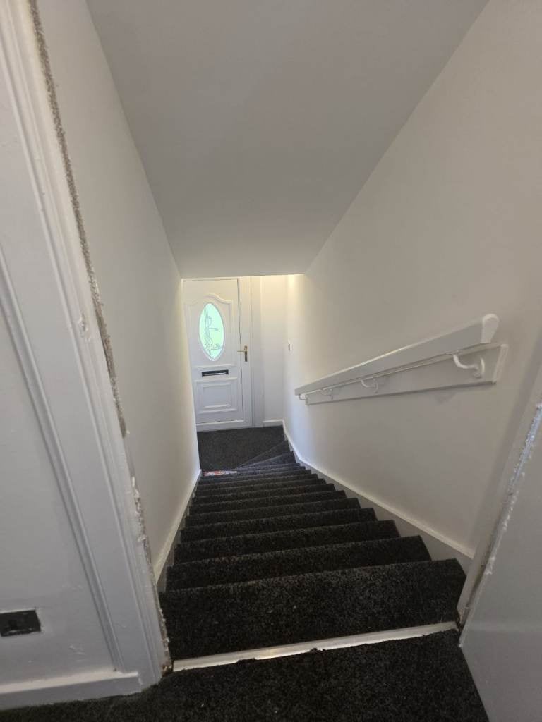 Flat Binend Road in Glasgow