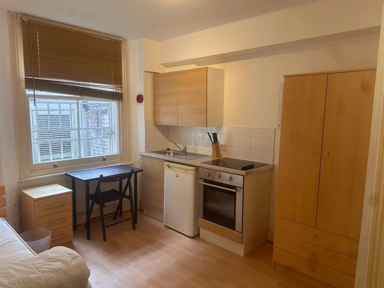Flat Wrights Lane in Greater London