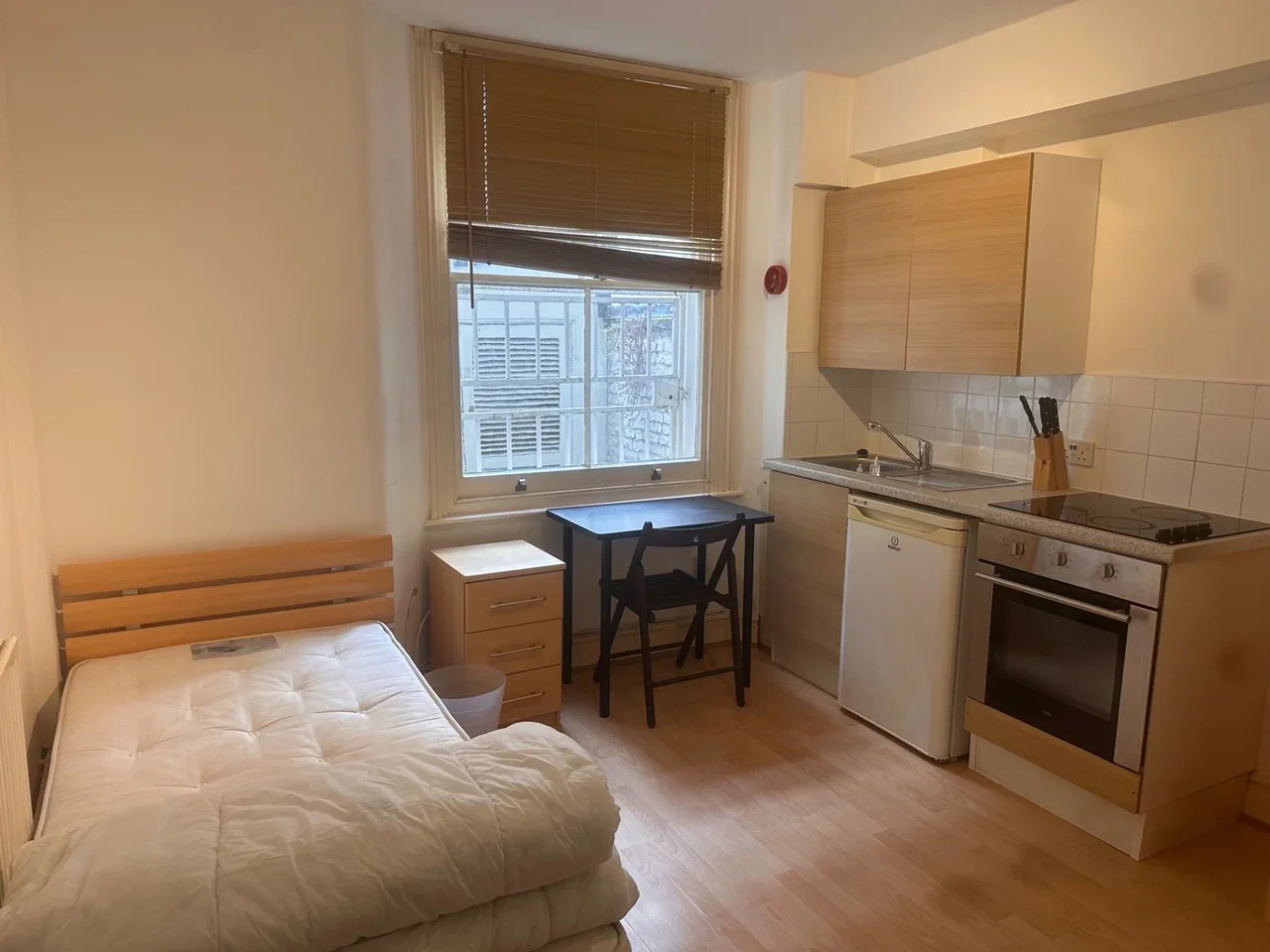 Flat Wrights Lane in Greater London