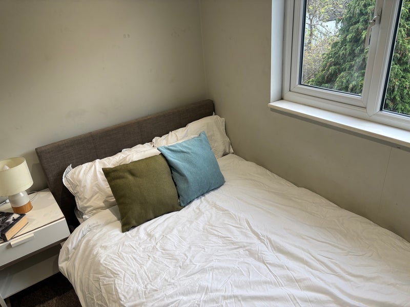 Room Melfort Road in Greater London