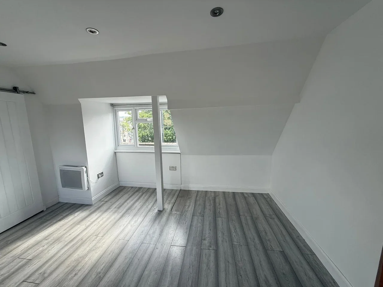 Flat Hertford Road in Greater London