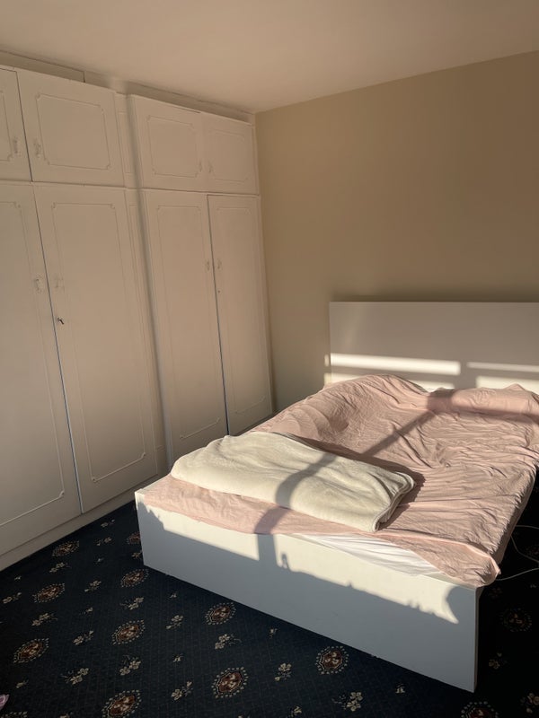 Room Talisman Way in Greater London